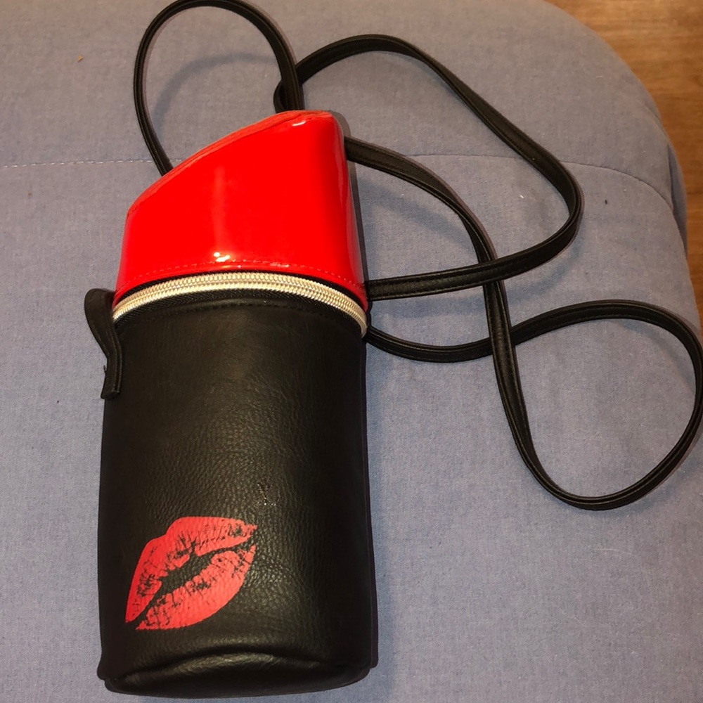 lipstick purse! Not Betsey but looks like one